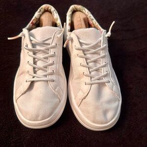 Hey Dude Karina Women's Casual Shoes, Coconut White, W7 Preowned excellent condi